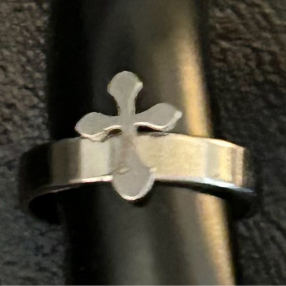 BN Stainless Steel Ring with cross
Size 18 - Picture 3 of 3